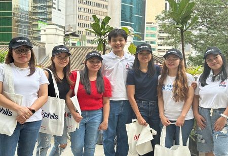 Online Scholarships Open Doors for OFWs in Hong Kong