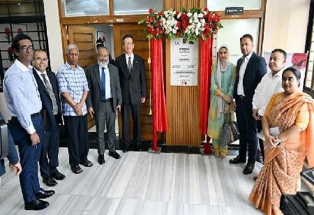 DU Japanese Studies Dept Opens Innovation Lab, Smart Classroom