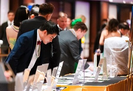 Over 1.3M Baht Raised at AMCHAM Gala for Scholarships